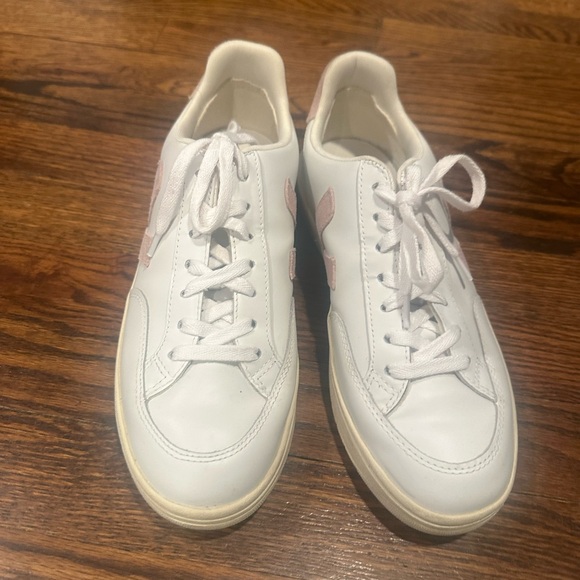 Veja Women's White and Light Pink Sneakers - Picture 4 of 4